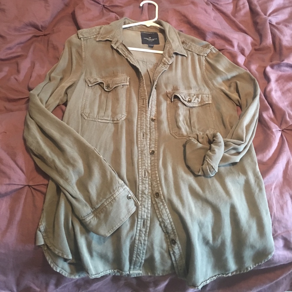 Boyfriend fit army green shirt