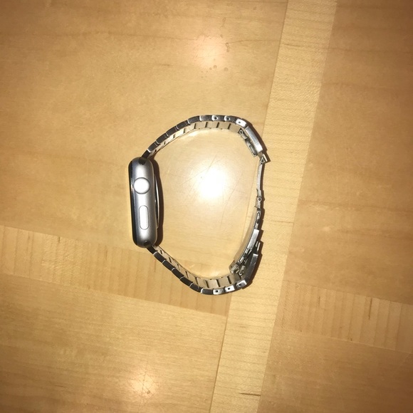 APPLE WATCH SERIES 2 WITH SILVER WATCH BAND - Picture 2 of 4