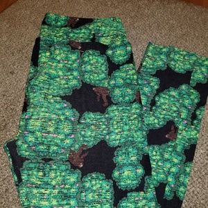 Tall and curvy sasquatch lularoe rare