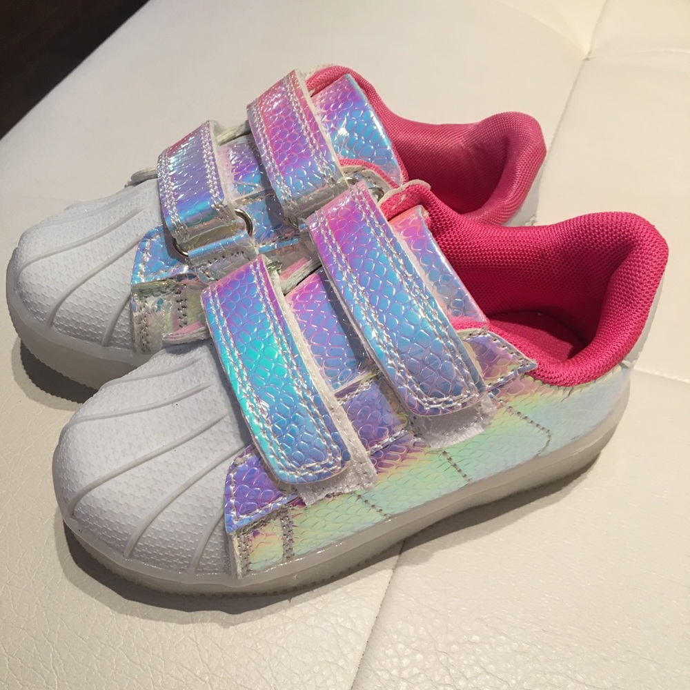 Sneakers with lights for girl