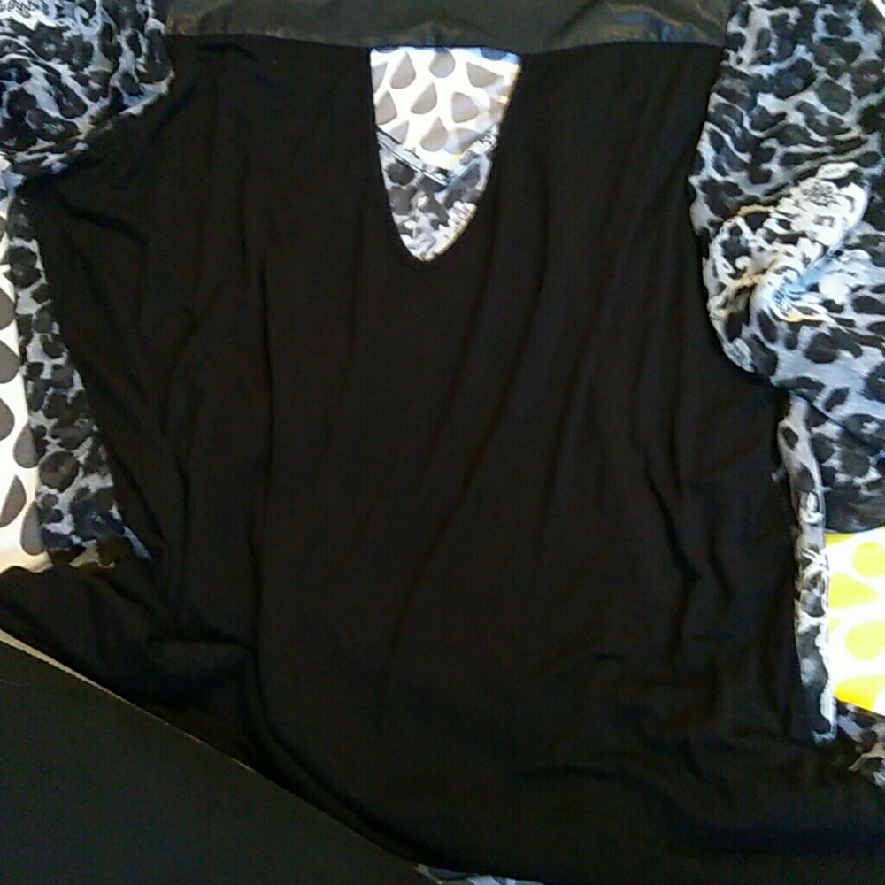 Blouse - Picture 2 of 2