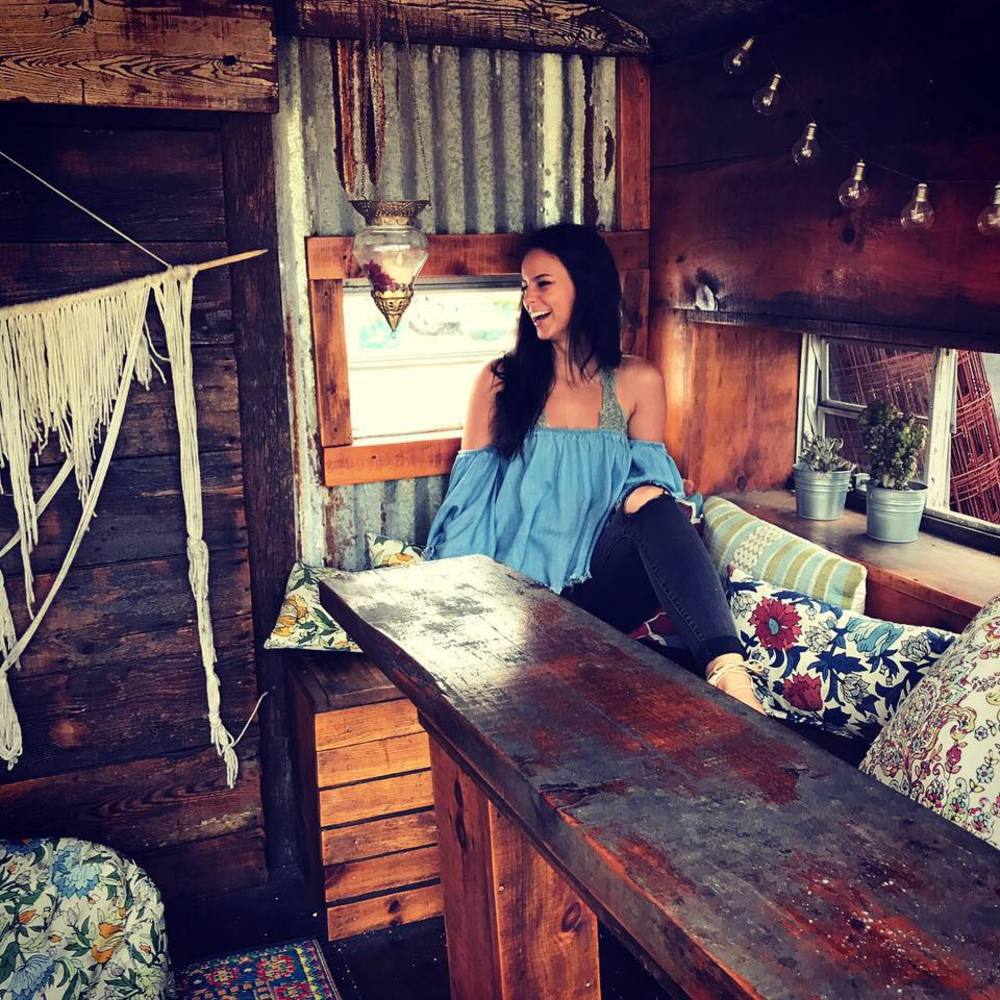 Meet your Posher, Makenzi