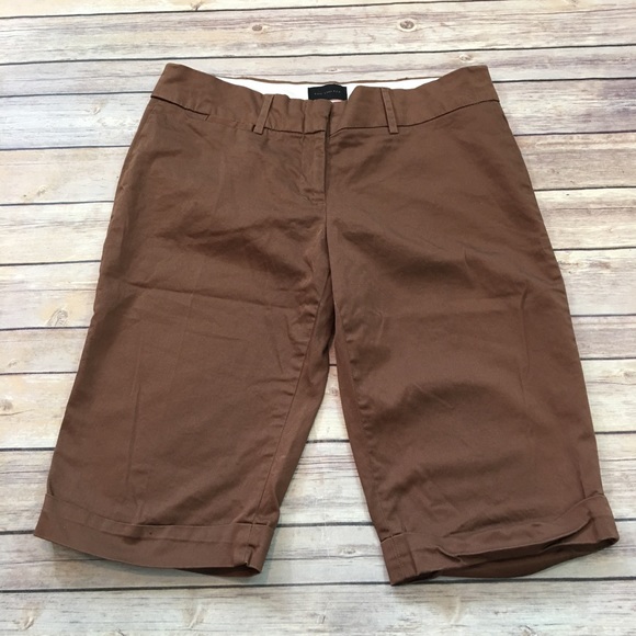 SOLD 🌹Size 6 Limited Cassidy Brown Bermuda Shorts - Picture 5 of 8