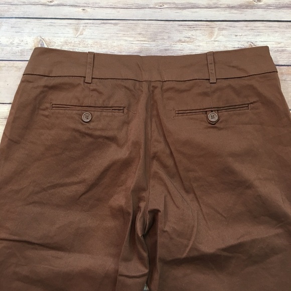SOLD 🌹Size 6 Limited Cassidy Brown Bermuda Shorts - Picture 6 of 8
