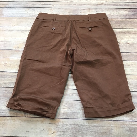 SOLD 🌹Size 6 Limited Cassidy Brown Bermuda Shorts - Picture 7 of 8