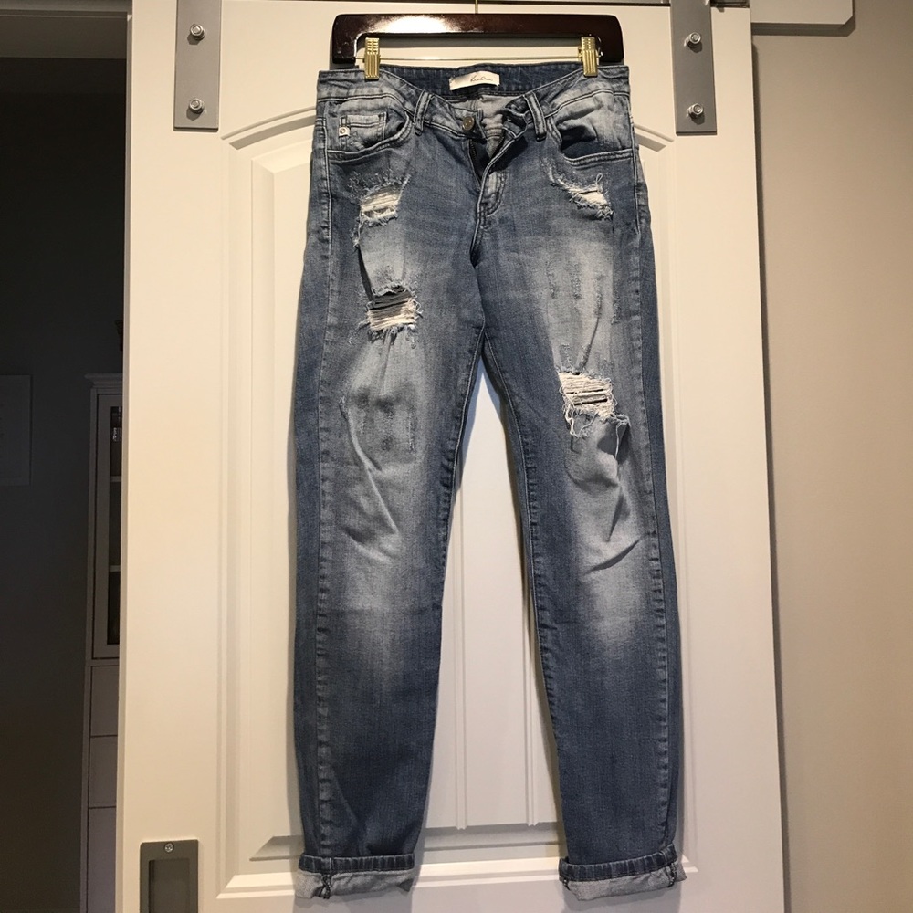 Kancan distressed skinny jeans. Size 27.