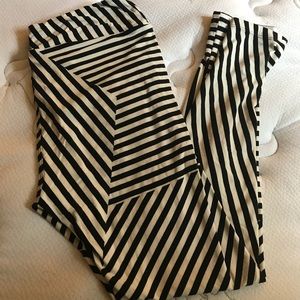 TC LuLaRoe leggings
