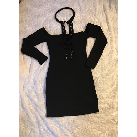 Cold Shoulder Lacey Dress - Picture 5 of 8