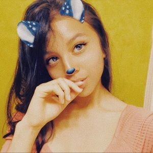 Meet your Posher, Daniela