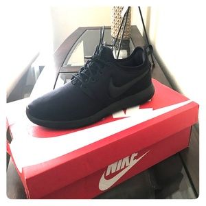 Nike Roshe Two ❤️❤️