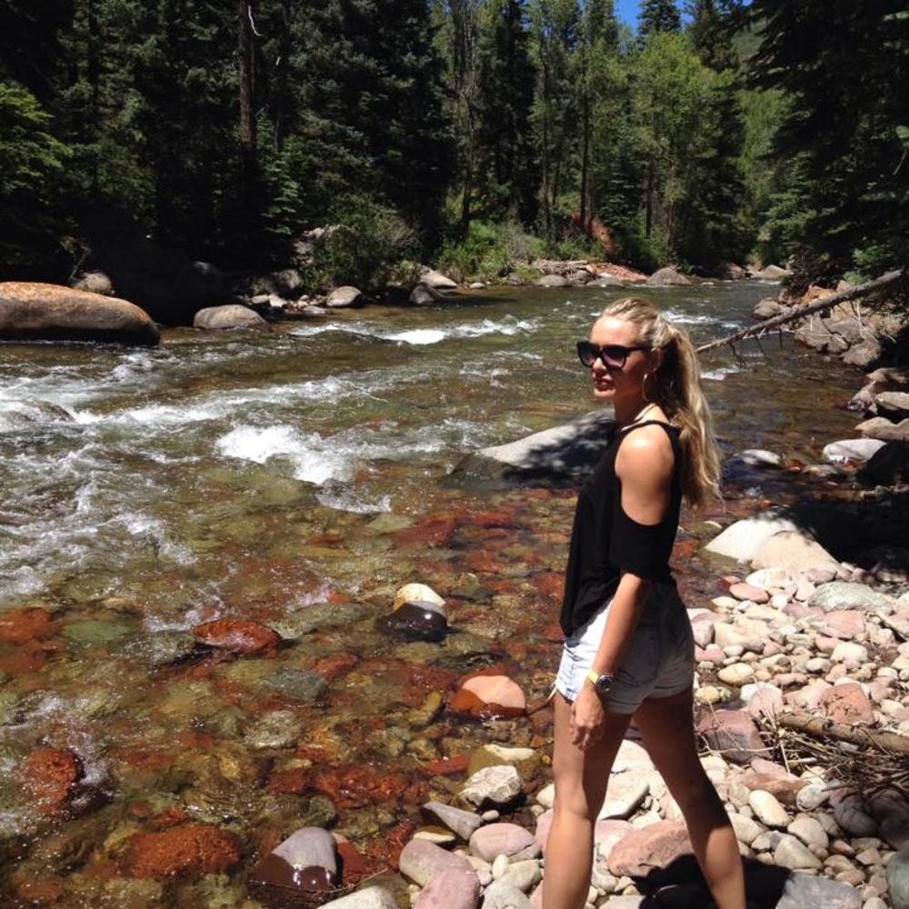 Meet your Posher, Vanessa