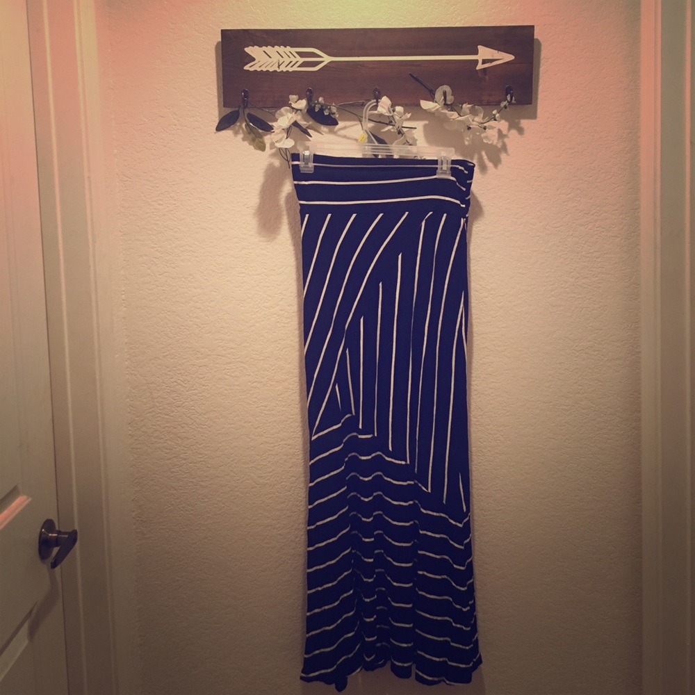 Maxi striped skirt