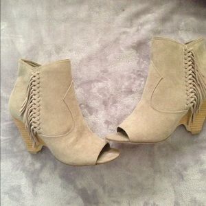 Brand new Carlos Santana 👠