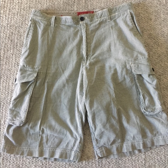 Men's cargo shorts - Picture 1 of 3
