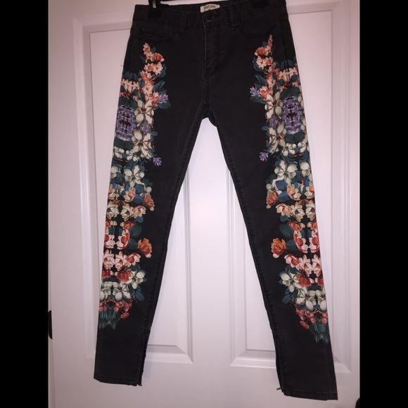 Insight Black Denim With Flower Design Jeans - Picture 1 of 8