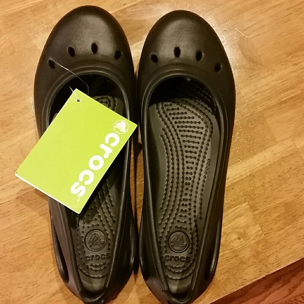 Crocs sandals, girls size 6(=approx size 8 womens)