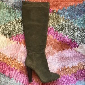 Suede olive green Steve Madden boots