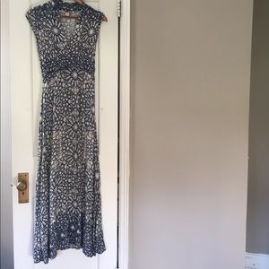 Forever 21 Blue Moroccan Tile Maxi Dress S