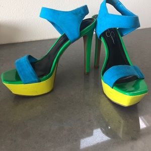 Jessica Simpson heels