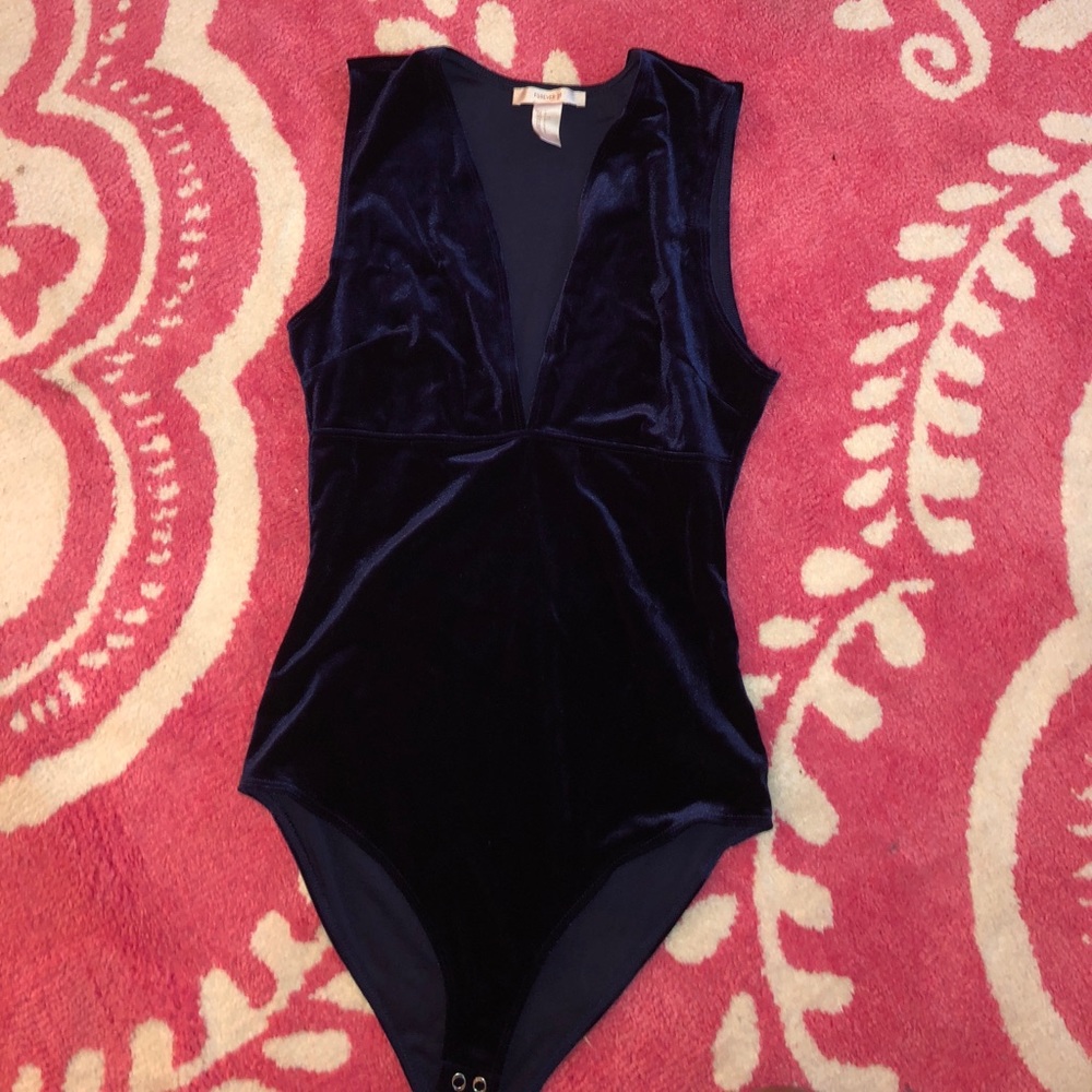 Forever 21 Crushed Velvet body suit