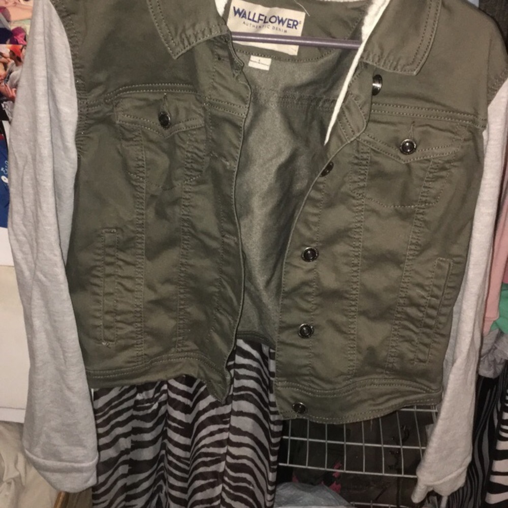 Crop olive Jacket