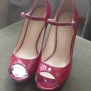 Marc Fisher red patent leather platform heels, 10