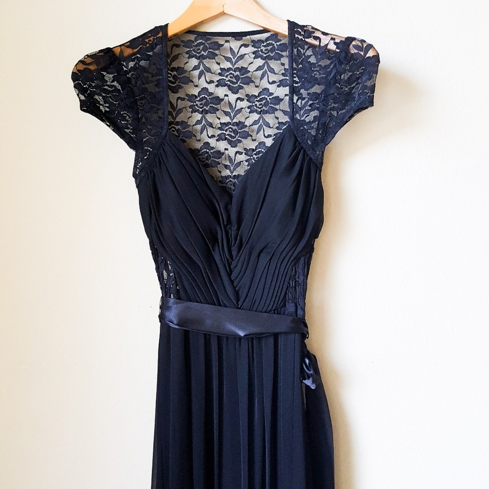 Windsor Floor Length Black Lace Formal Prom Dress