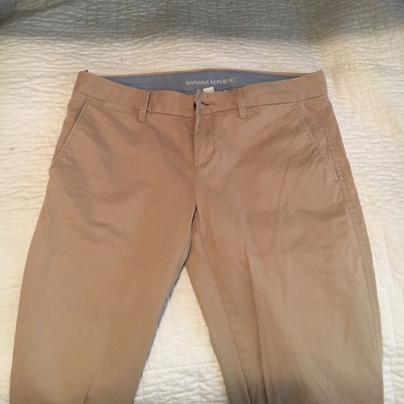 Banana Republic Pants - BANANA REPUBLIC boot cut khaki pant