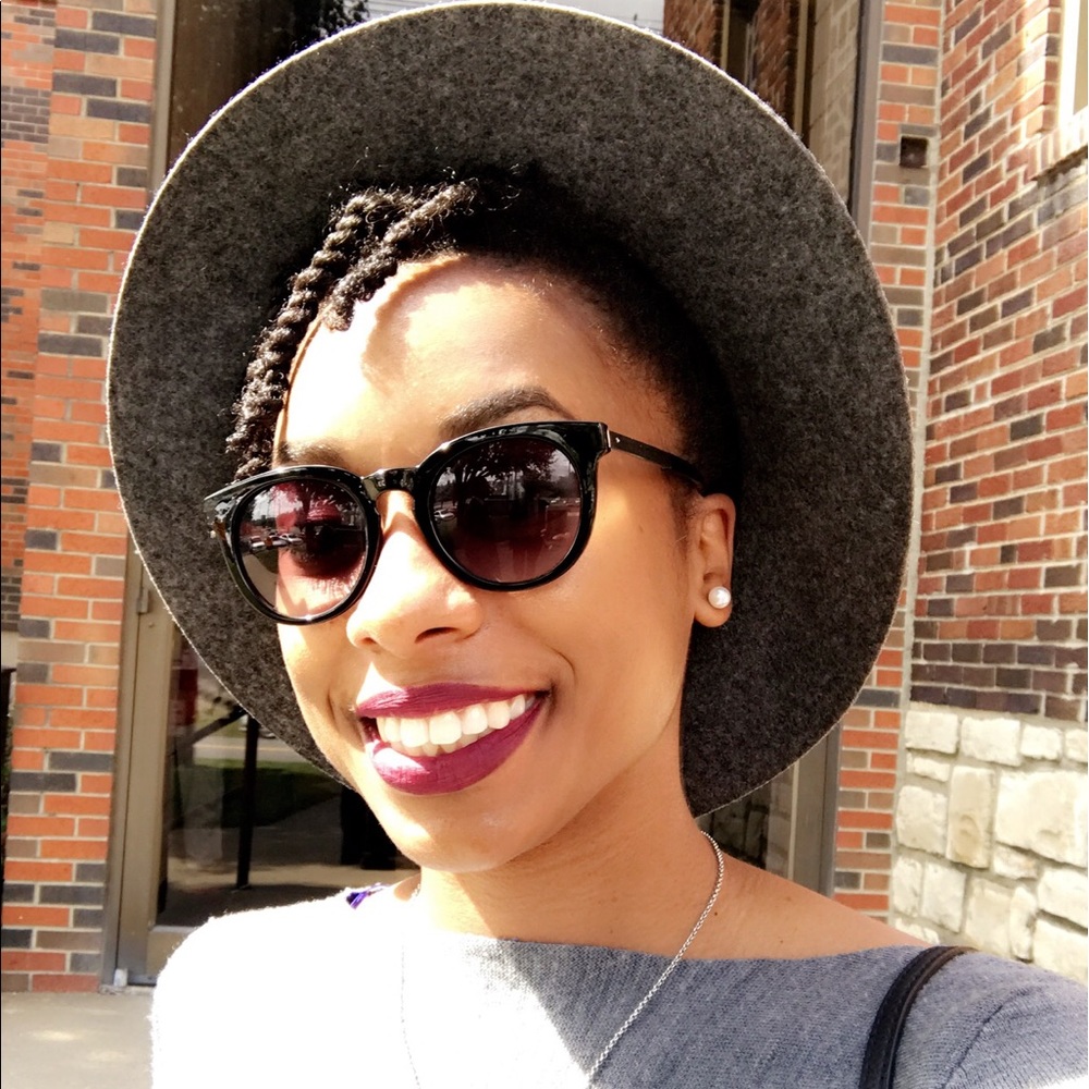 Meet your Posher, Anita