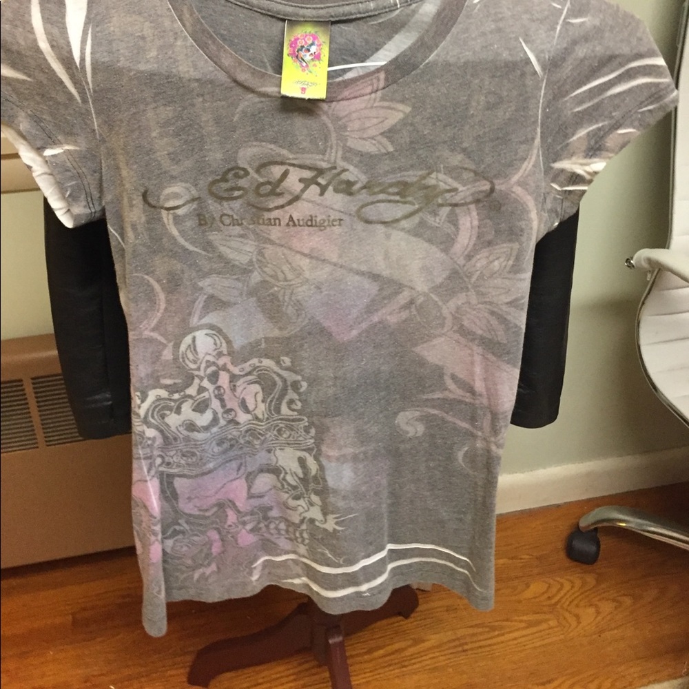 Ed hardy tee. Worn once.