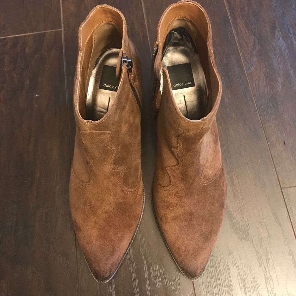 DOLCE VITA Lennon Suede Ankle Boots