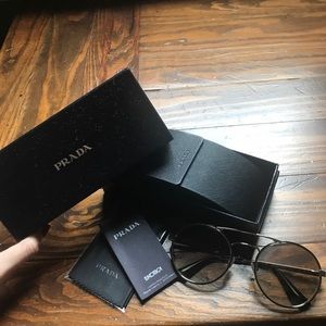 Prada round sunglasses - 54/22 black & silver