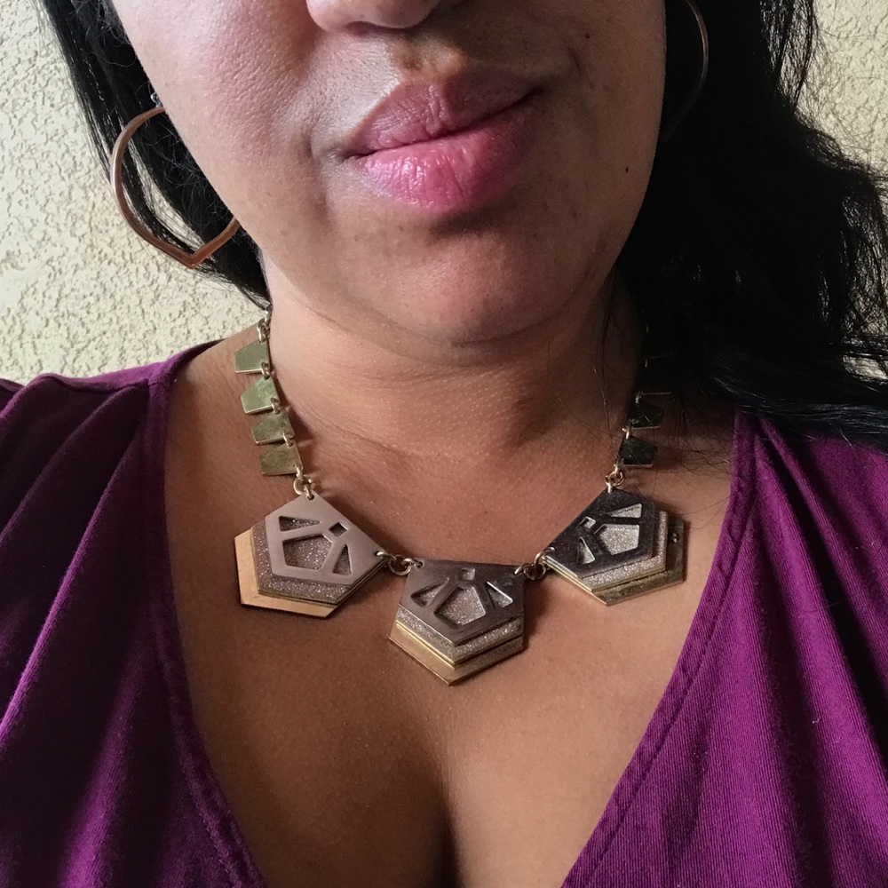 Express Statement Necklace - Picture 2 of 3
