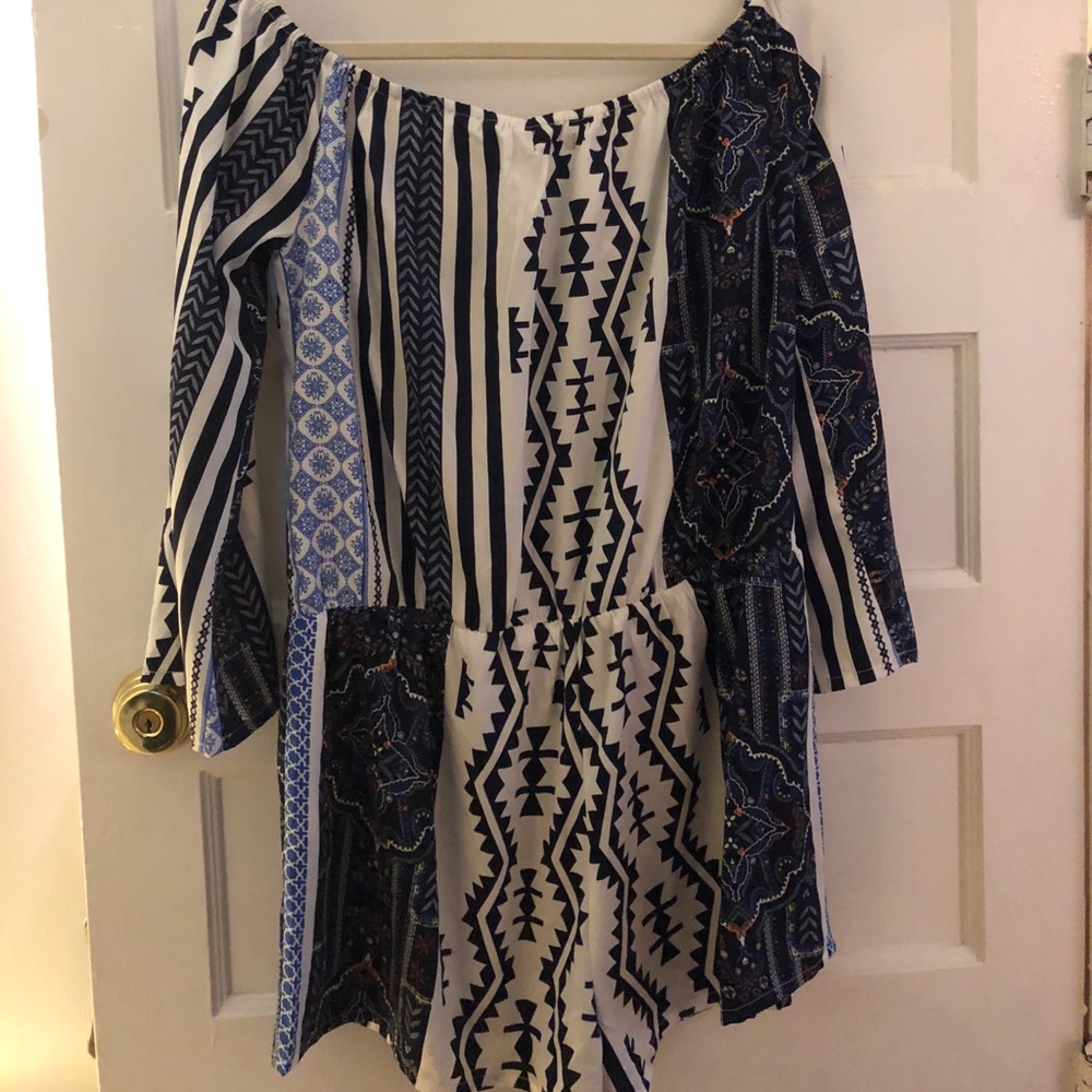 Off the shoulder romper, never worn - Picture 4 of 4
