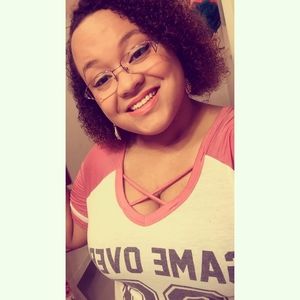 Meet your Posher, Elisha