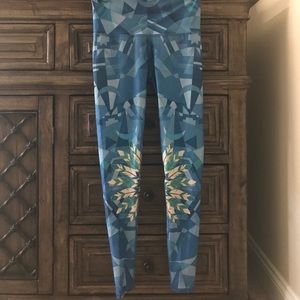 Teeki Lightening In A Bottle Leggings