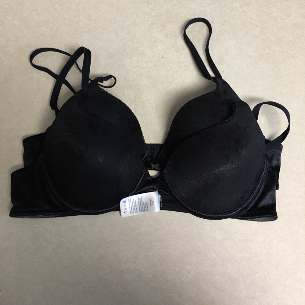 Vassarette 36B Black Bra Bundle