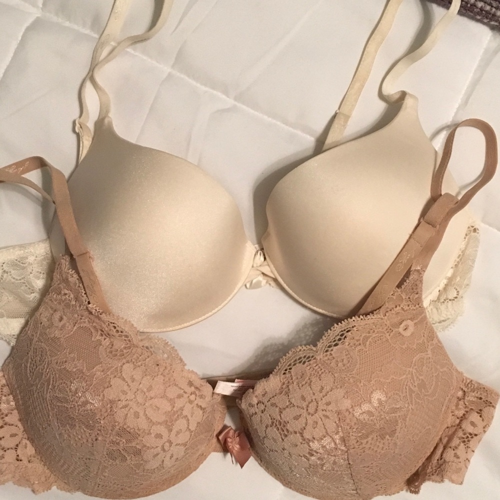 Victoria’s Secret Very Sexy Angel bras