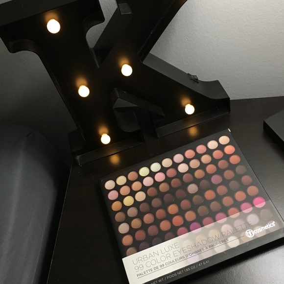 Urban Luxe Palette🎀 - Picture 3 of 7