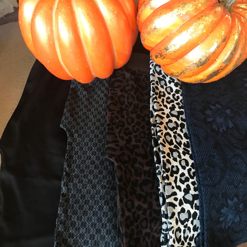 Nikibiki leggings are in!