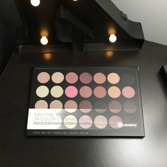 BH Cosmetics Neutral 28 Color Eyeshadow Palette🎀 - Picture 3 of 7