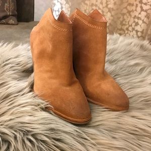 Dolce Vita Tan Suede Booties