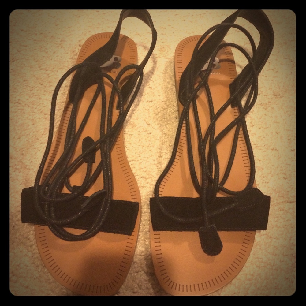 Gianni Bini Black Suede Lace-up Sandals 7