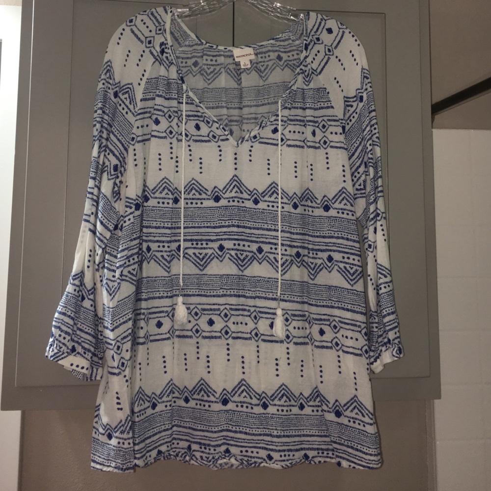 Blue and white patterned top