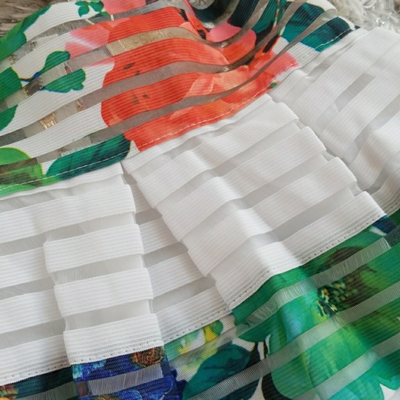 FLORAL SKIRT - Picture 2 of 3