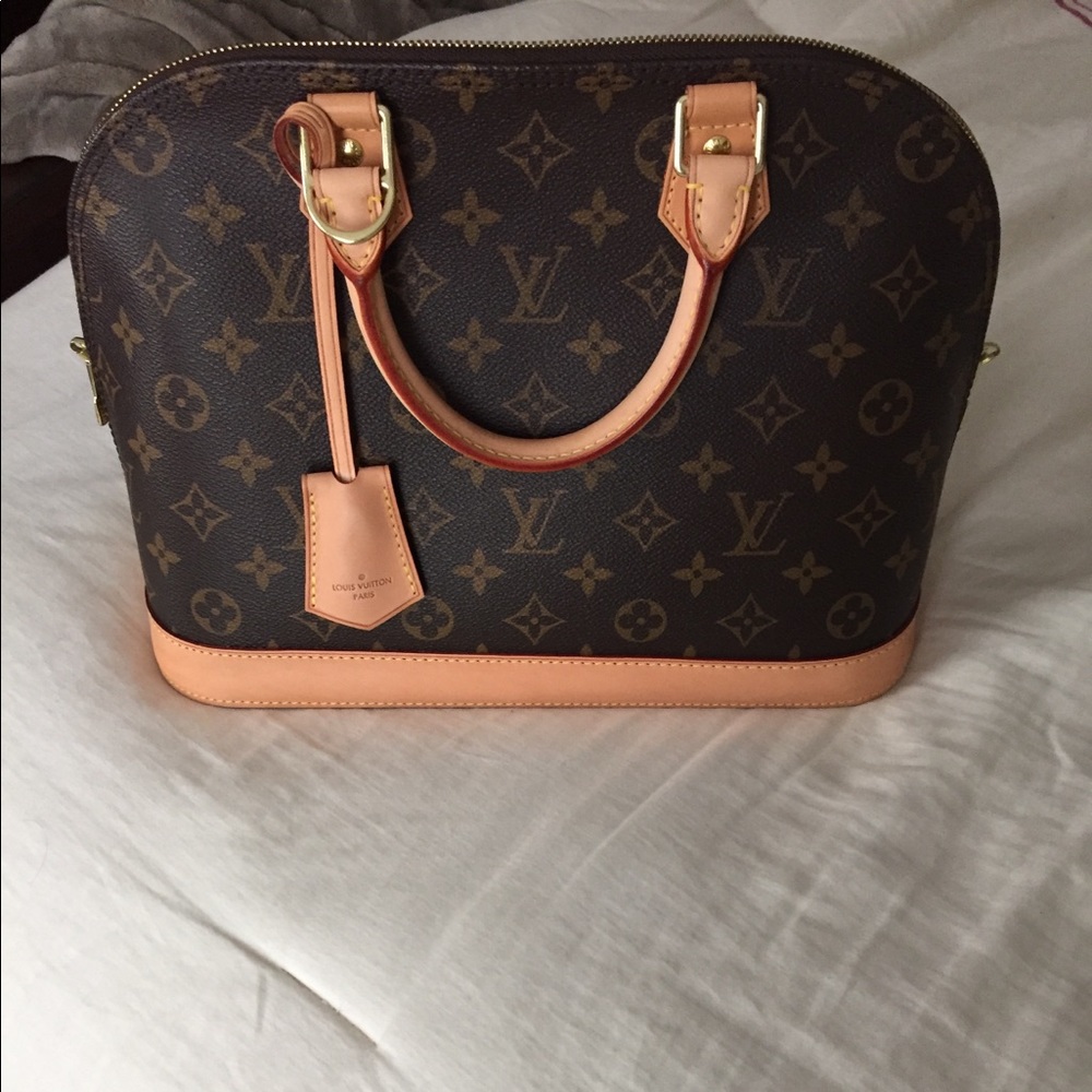Louis Vuitton Alma PM