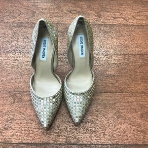 🆕LISTING Steve Madden Gold Pumps #74