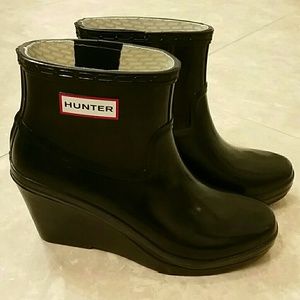 Hunter Aston wedge ankle boot