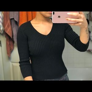 Black vneck sweater