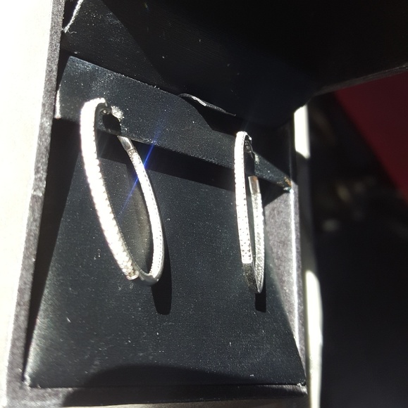 10k white diamonds hoops. Front/back - Picture 2 of 8